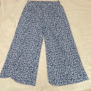 Wide leg Blue& white  Floral pattern pants Size: 0XL